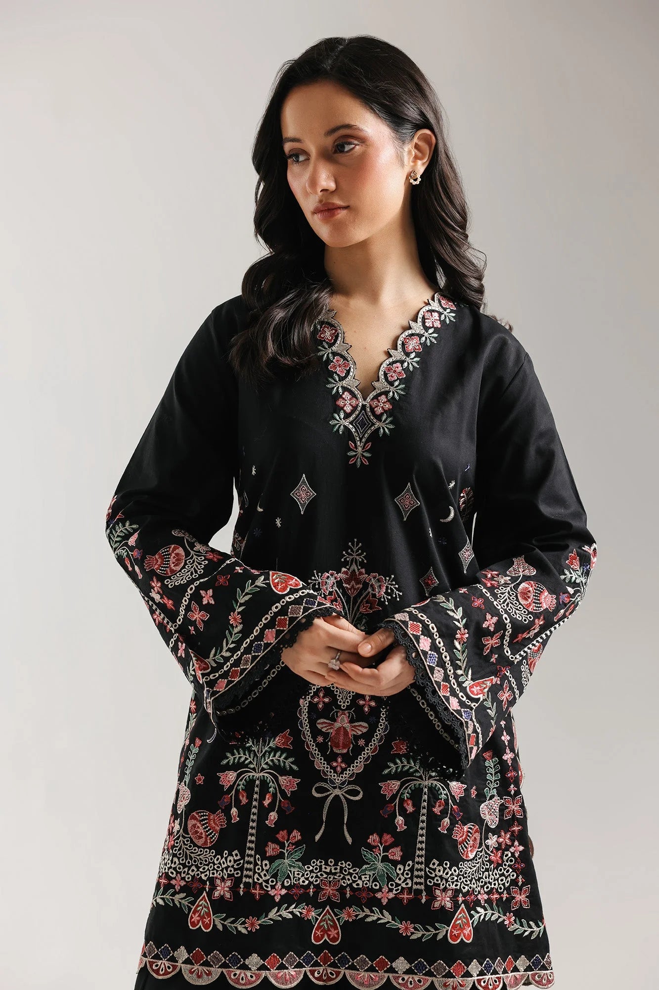 EMBROIDERED SUIT (E4301/103/901)