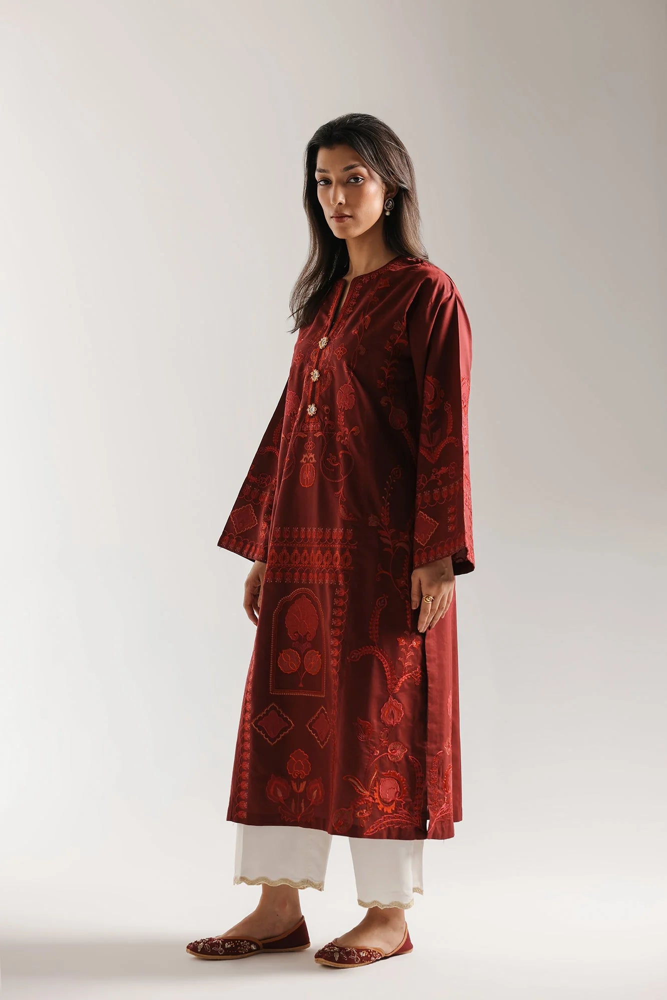 EMBROIDERED SUIT (E4334/103/318)
