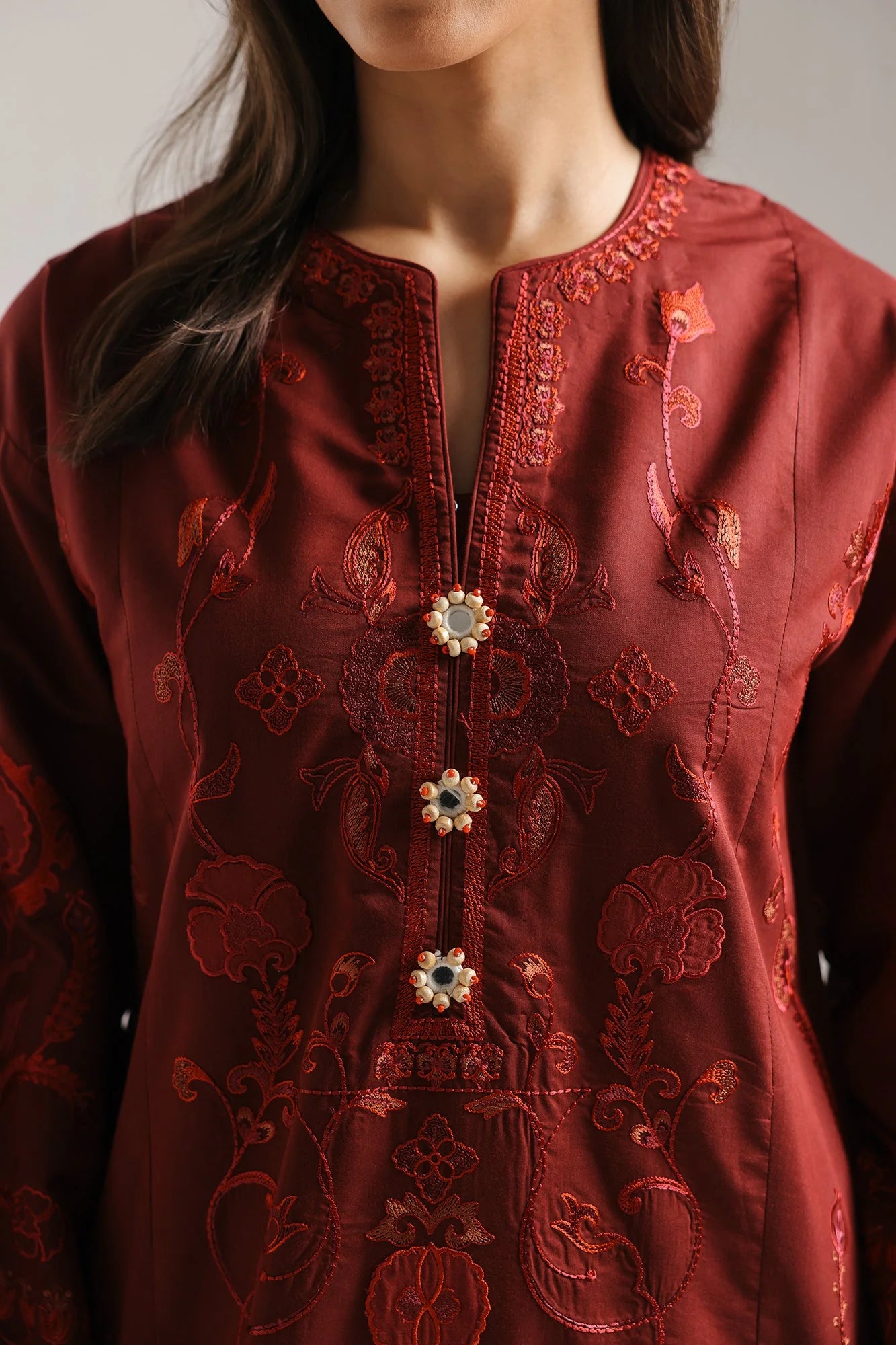 EMBROIDERED SUIT (E4334/103/318)