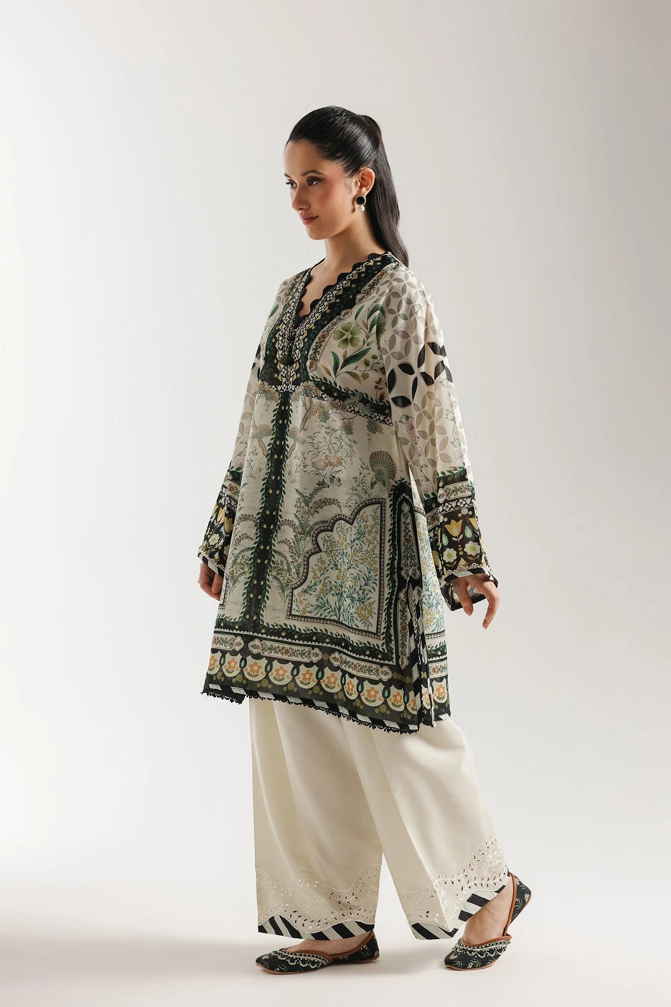 EMBROIDERED SUIT (E4335/103/003)