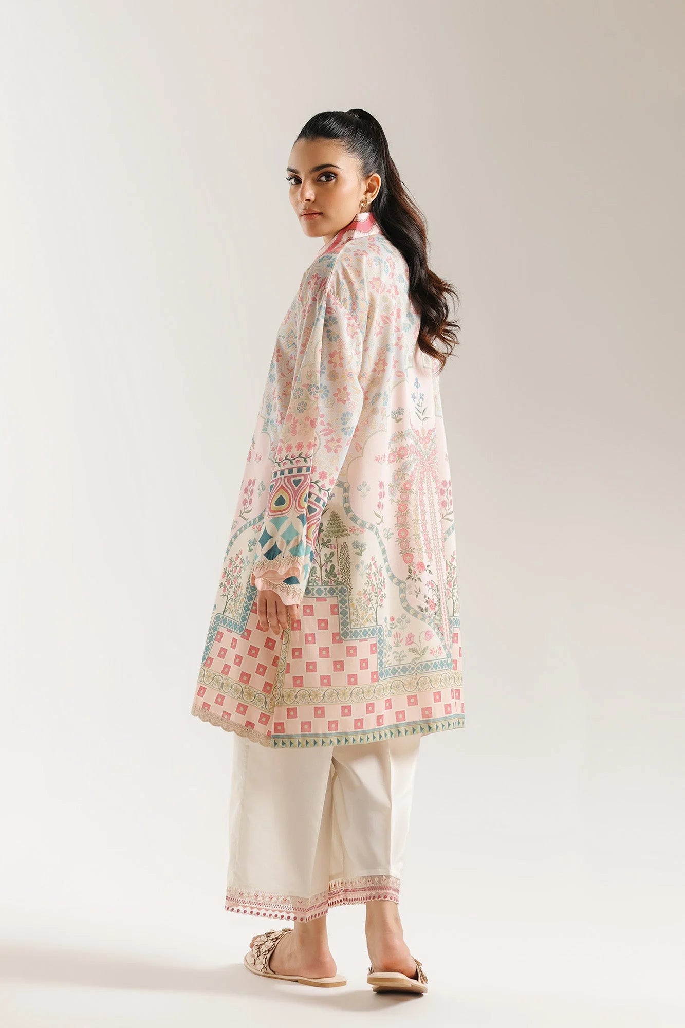 EMBROIDERED SUIT (E4336/103/426)