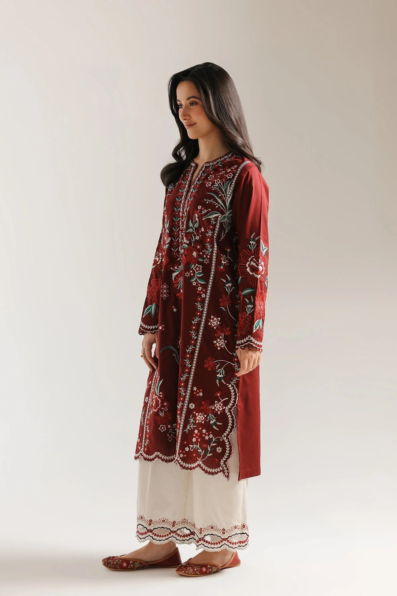 EMBROIDERED SUIT (E4355/103/303)
