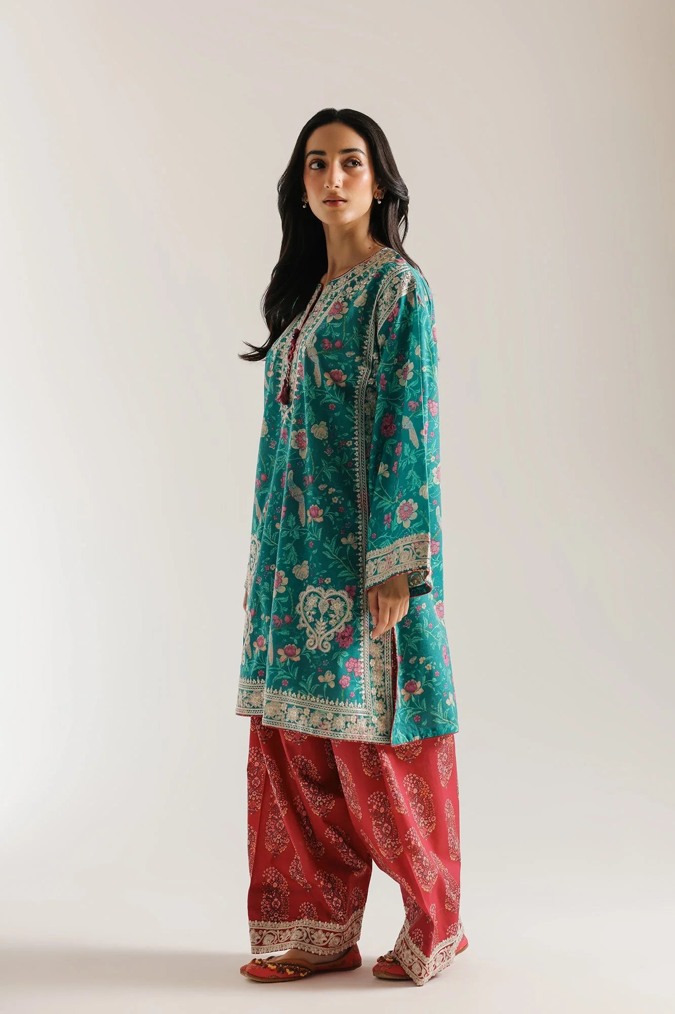 EMBROIDERED SUIT (E4377/103/714)