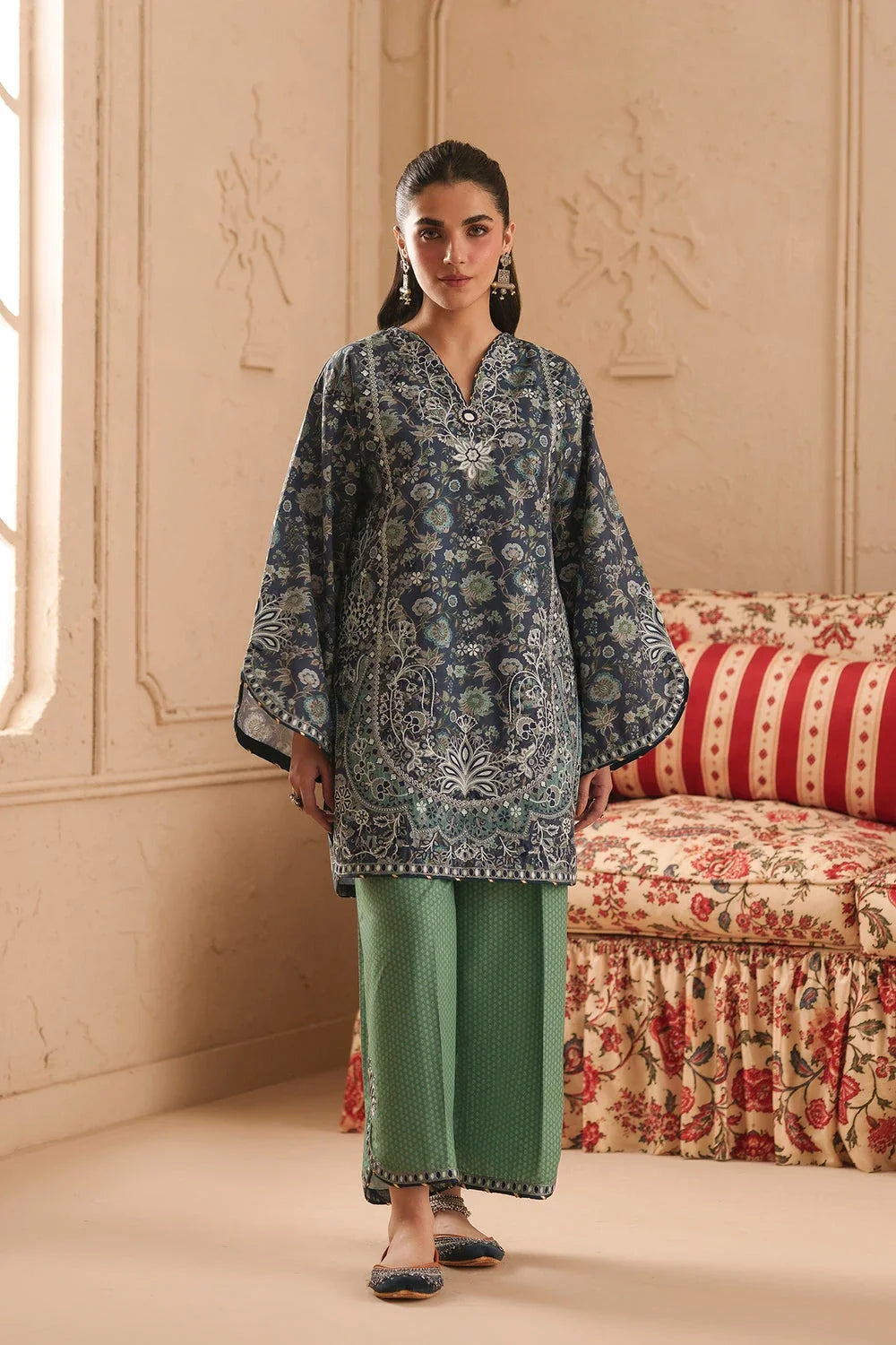 Ethnc Rozana Winter Drop 2 '26 - EMBROIDERED SUIT - E4783-103-506