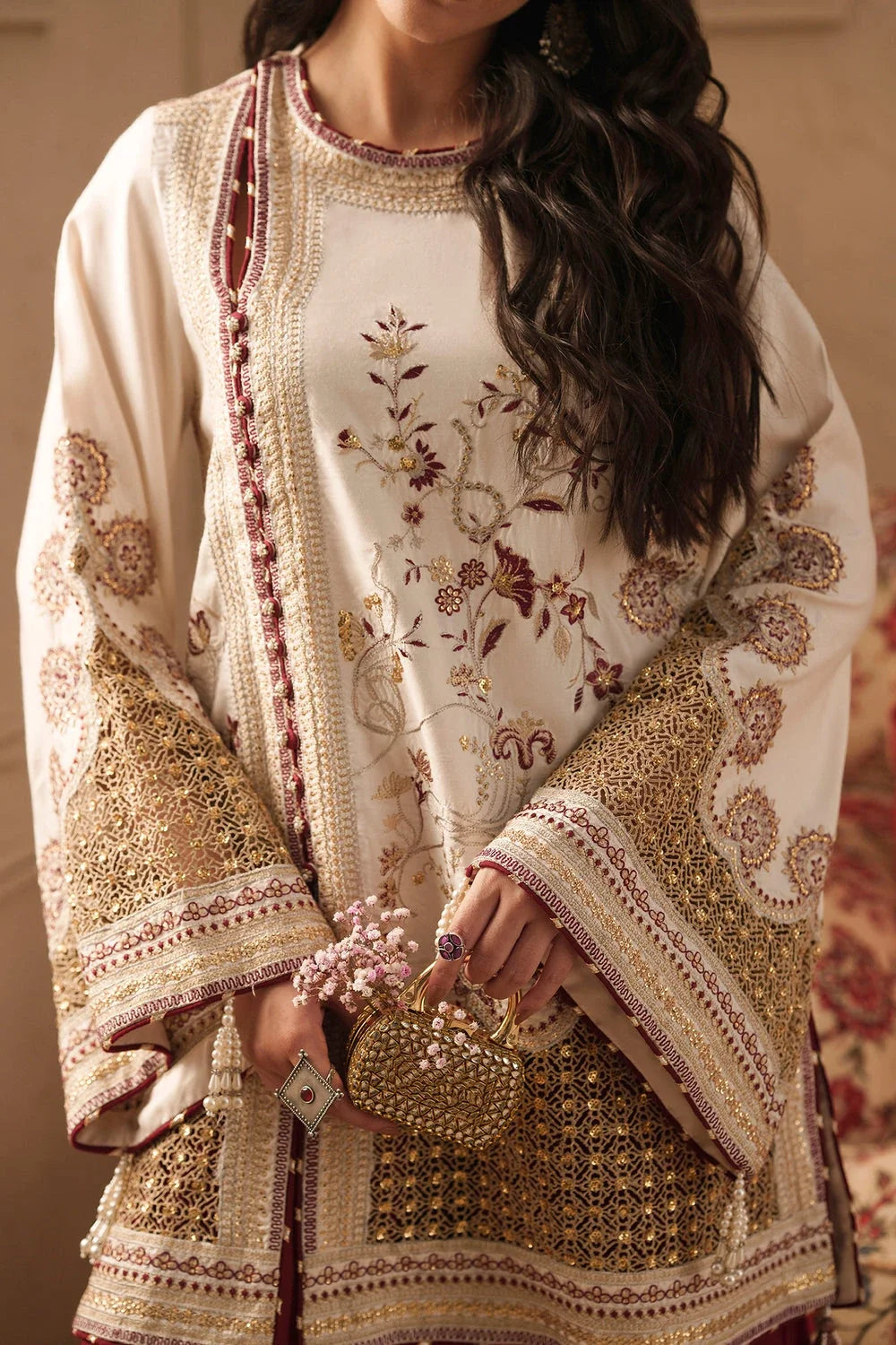 Ethnc Rozana Winter Drop 2 '26 - EMBROIDERED SUIT - E4813-103-003