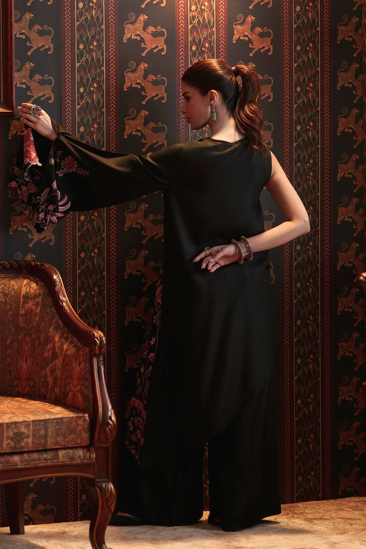 EMBROIDERED SUIT (E4832-103-901) Ethnc - Rozana Winter Drop III