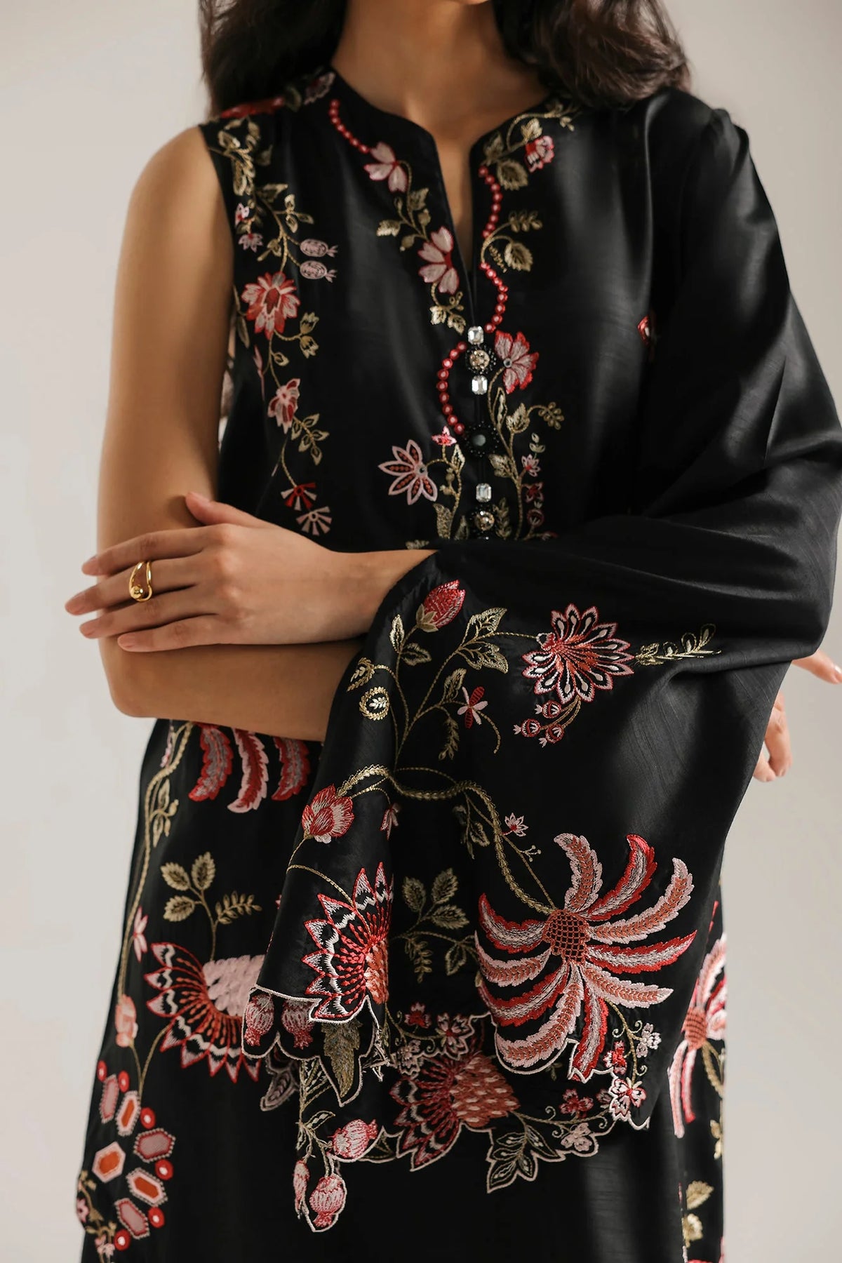 EMBROIDERED SUIT (E4832-103-901) Ethnc - Rozana Winter Drop III