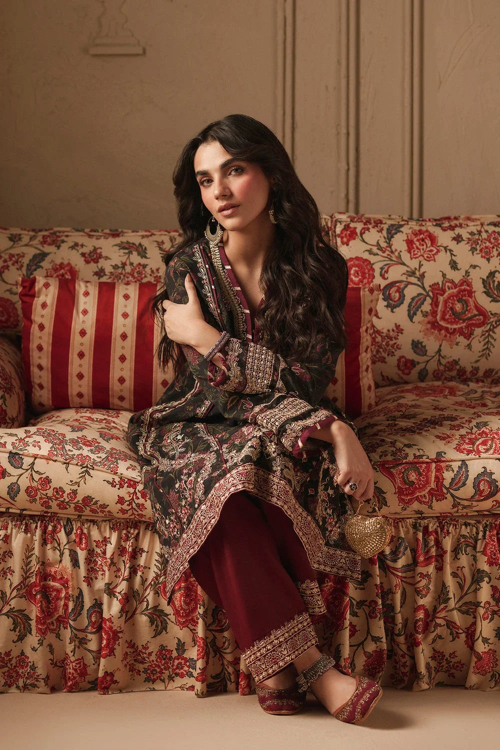 Ethnc Rozana Winter Drop 2 '26 - EMBROIDERED SUIT - E4838-103-901