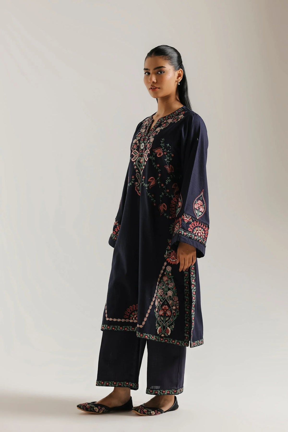 EMBROIDERED SUIT (E4886-103-621) Ethnc - Rozana Winter Drop III