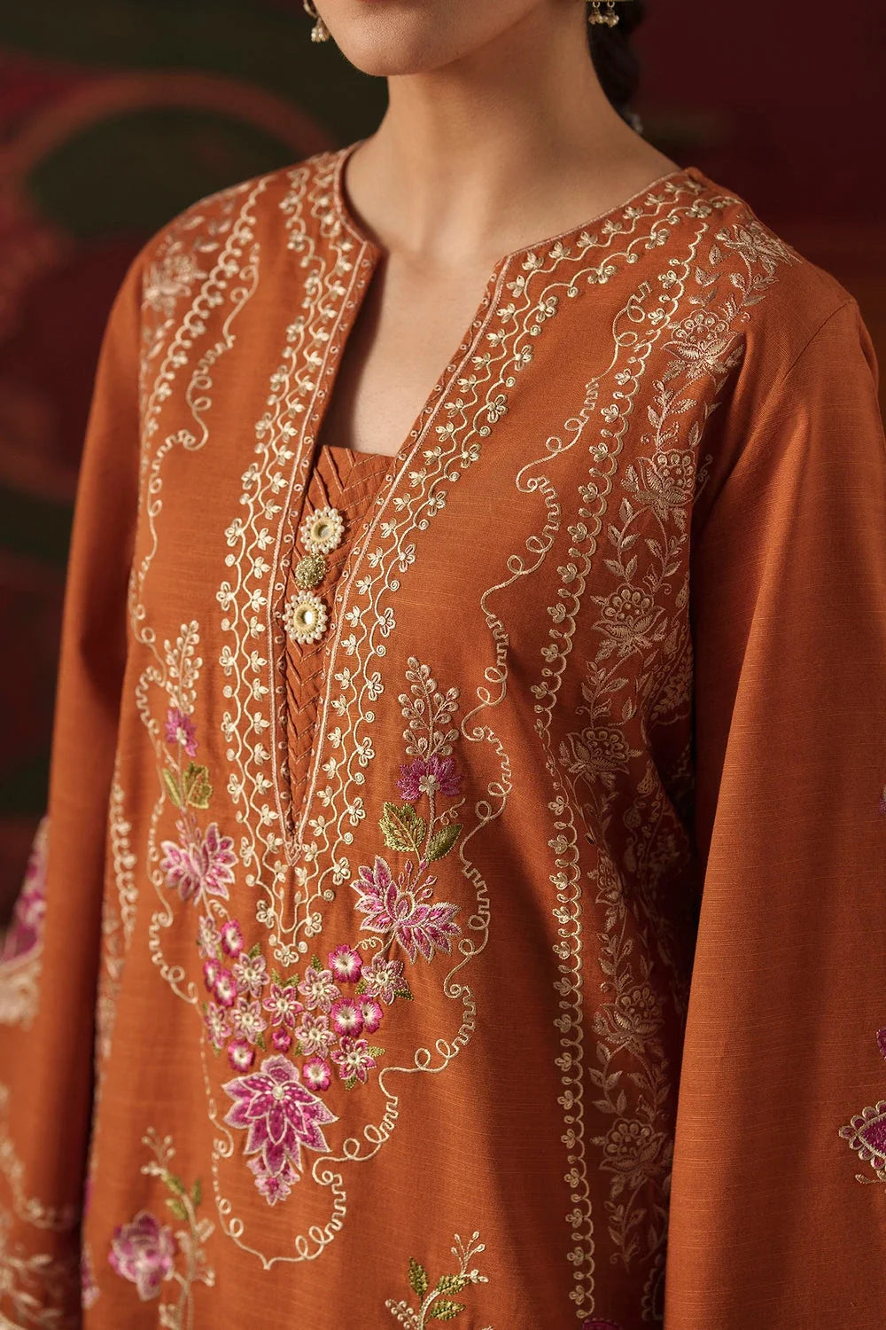 Ethnc Rozana Winter Drop 2 '26 - EMBROIDERED SUIT - E4910-103-202
