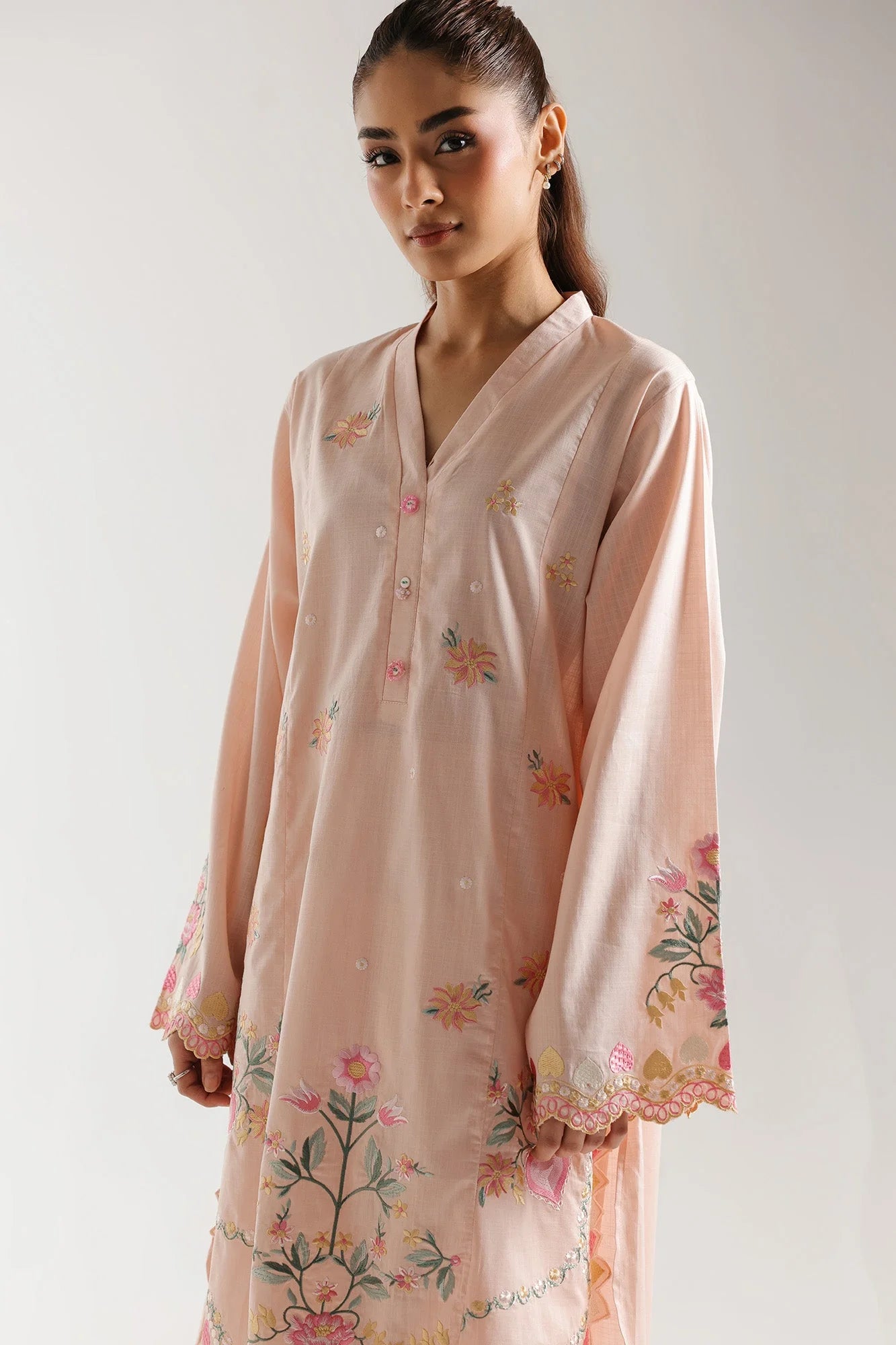 EMBROIDERED SUIT (E7579/102/329) Ethnc