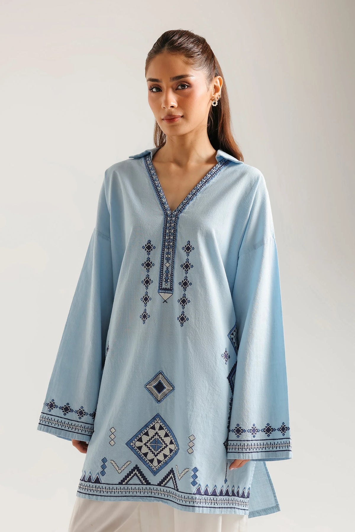 EMBROIDERED KURTI (E8005-102-617)