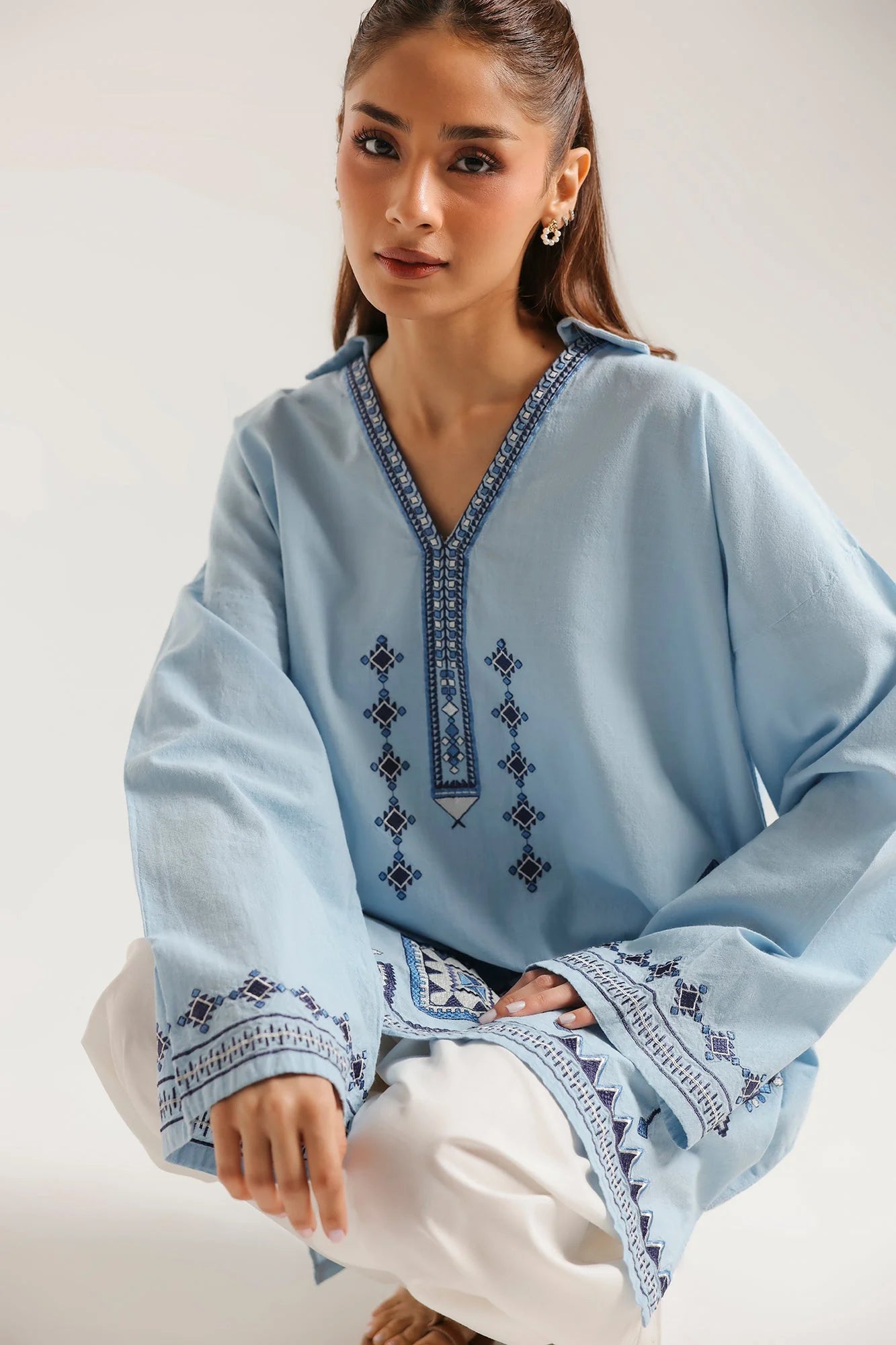 EMBROIDERED KURTI (E8005-102-617)