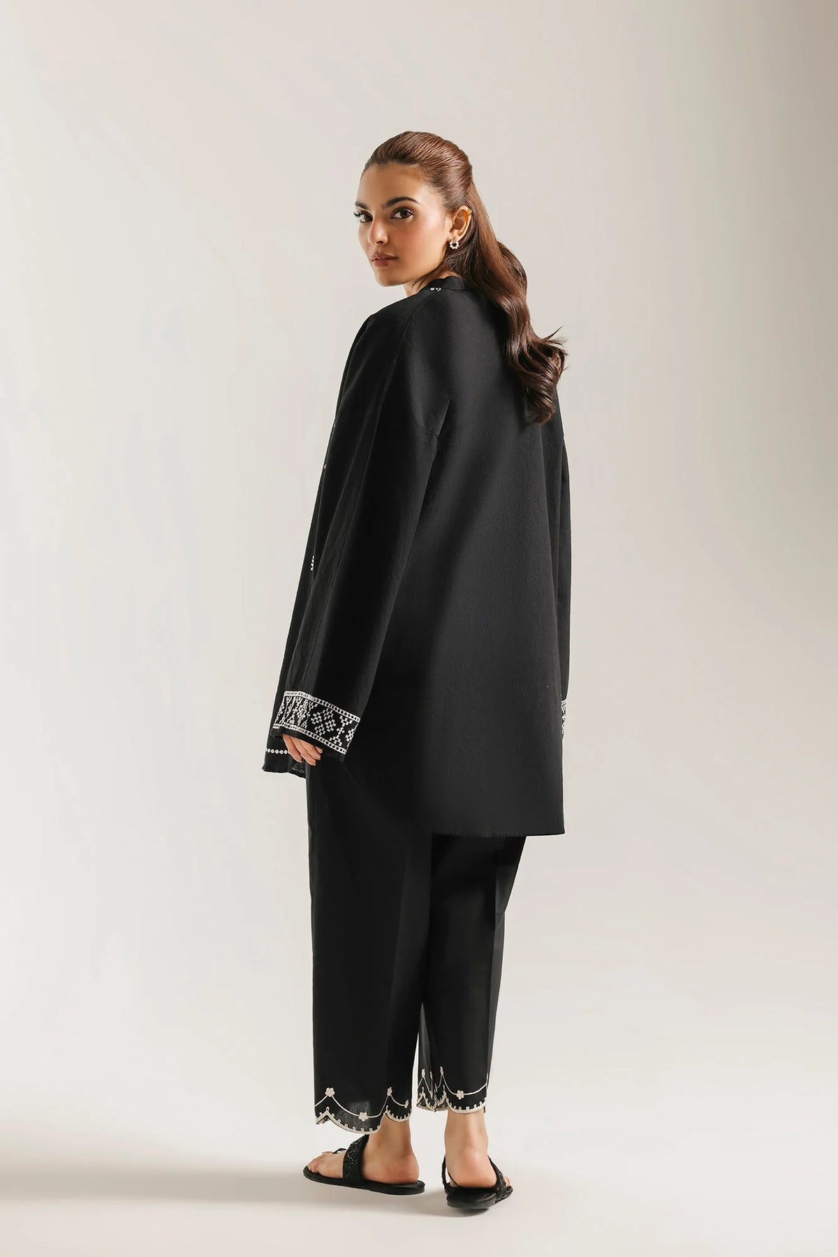EMBROIDERED KURTI (E8006/102/901)