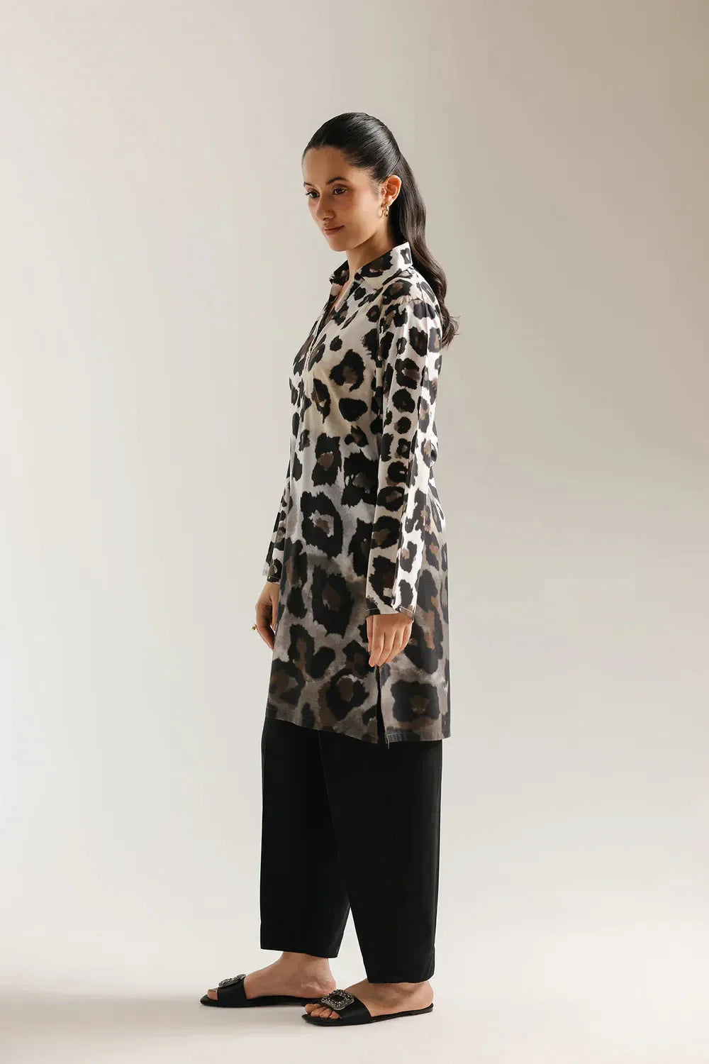 Ethnc Women Casual SP SS '26 Drop IV - Printed Suit | E8166/102/002