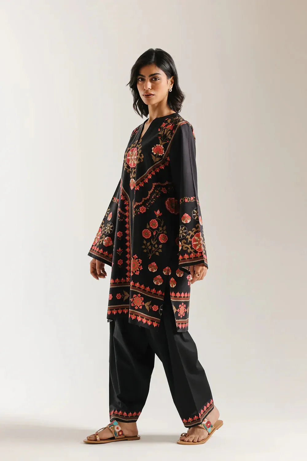 Ethnc Women Casual SP SS '26 Drop IV - Printed Suit | E8199/102/902