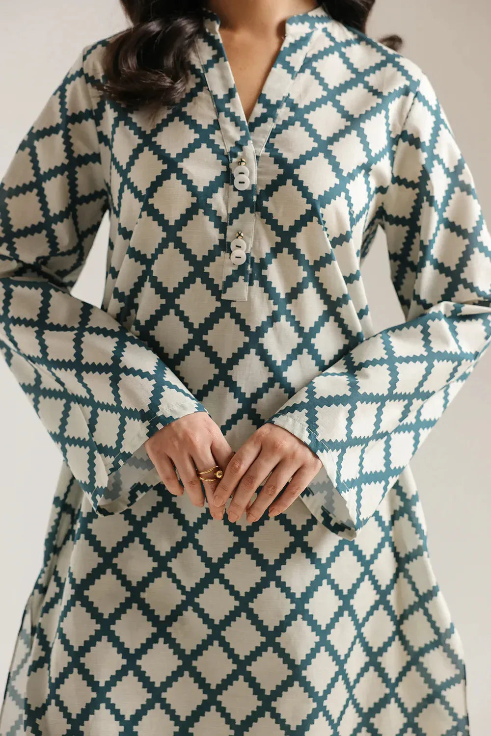 Ethnc Women Casual SP SS '26 Drop IV - Printed Suit | E8201/102/004