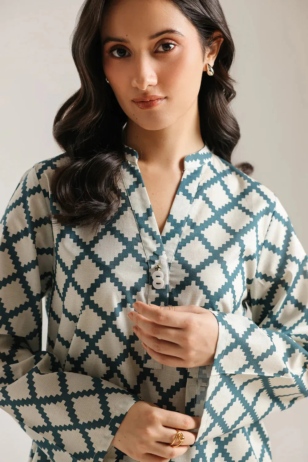 Ethnc Women Casual SP SS '26 Drop IV - Printed Suit | E8201/102/004