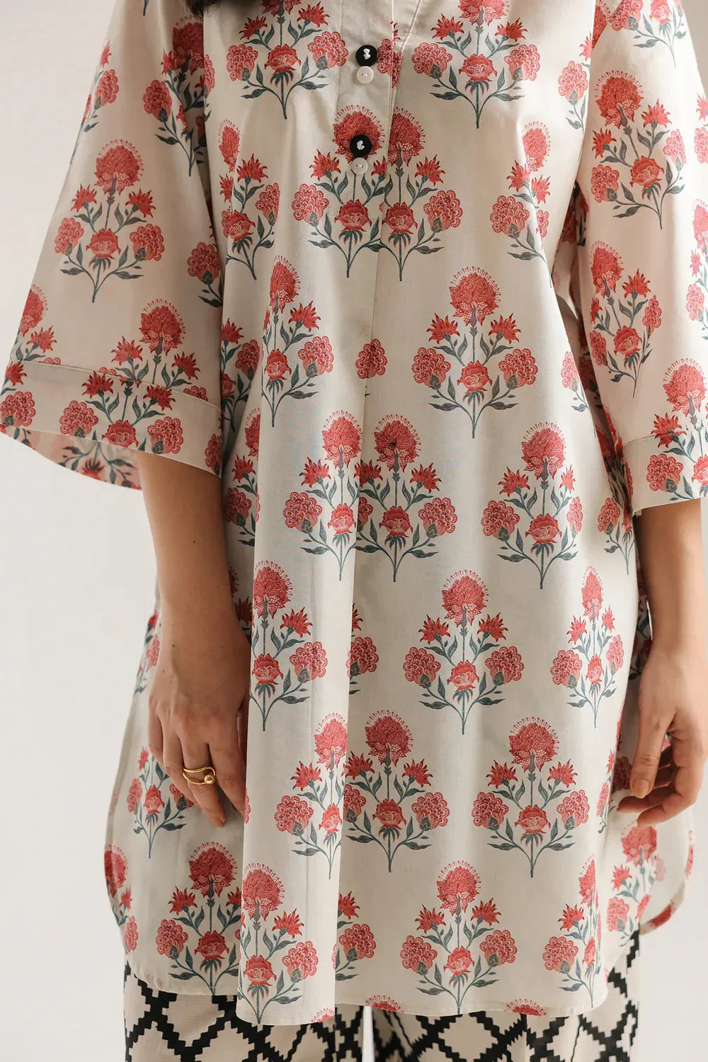 Ethnc Women Casual SP SS '26 Drop IV - Printed Suit | E8209/102/005