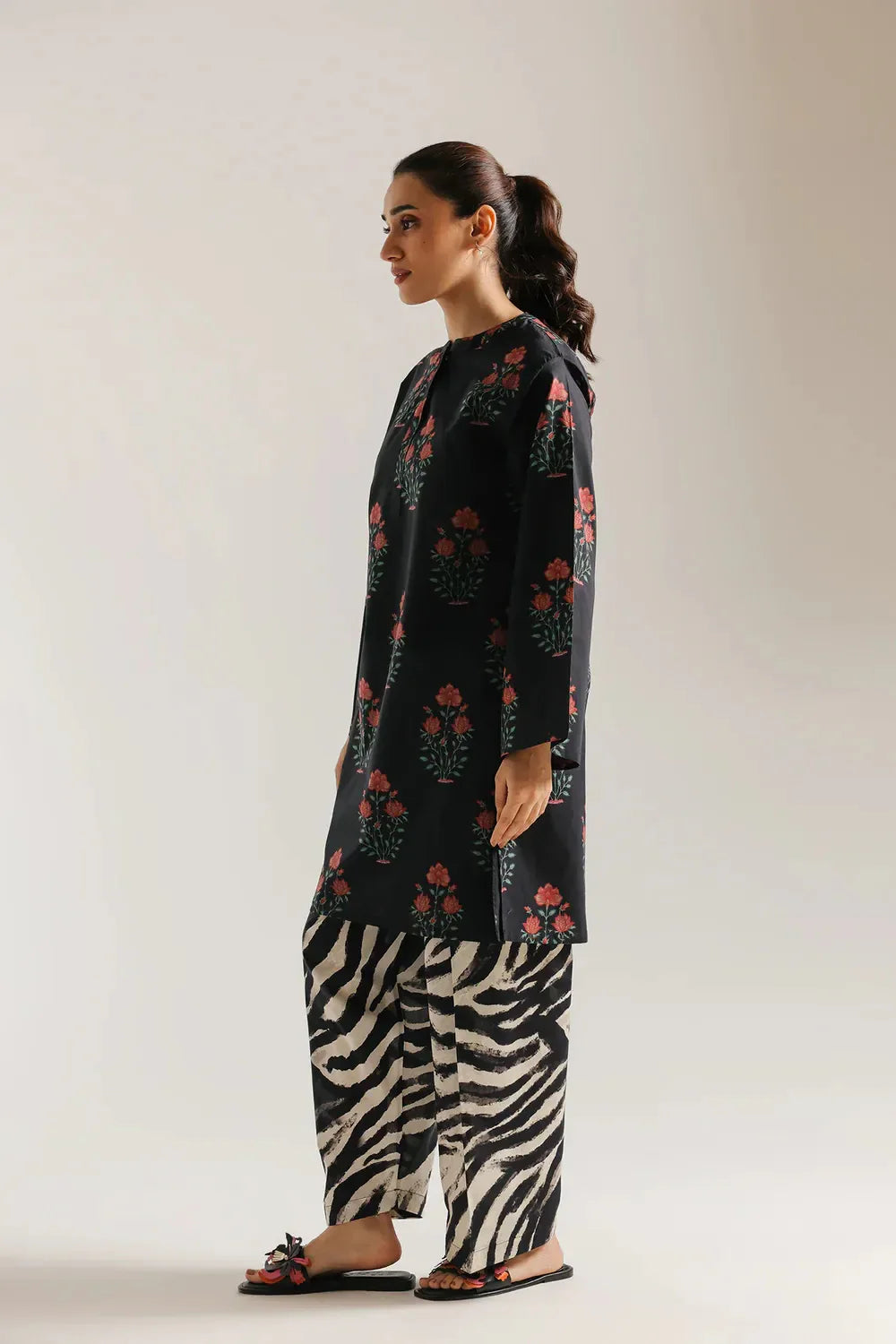 Ethnc Women Casual SP SS '26 Drop IV - Printed Suit | E8490/102/902