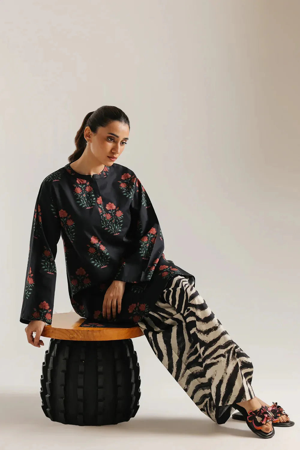 Ethnc Women Casual SP SS '26 Drop IV - Printed Suit | E8490/102/902