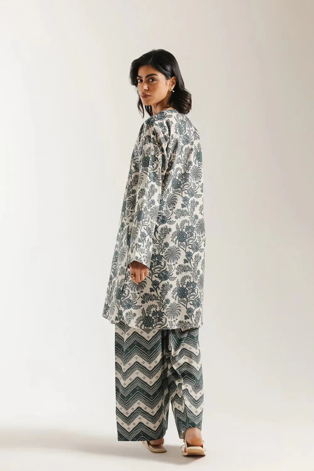Ethnc Women Casual SP SS '26 Drop IV - Printed Suit | E8491/102/004