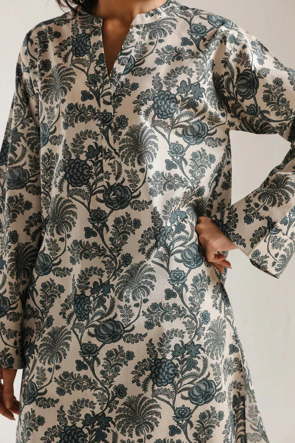 Ethnc Women Casual SP SS '26 Drop IV - Printed Suit | E8491/102/004