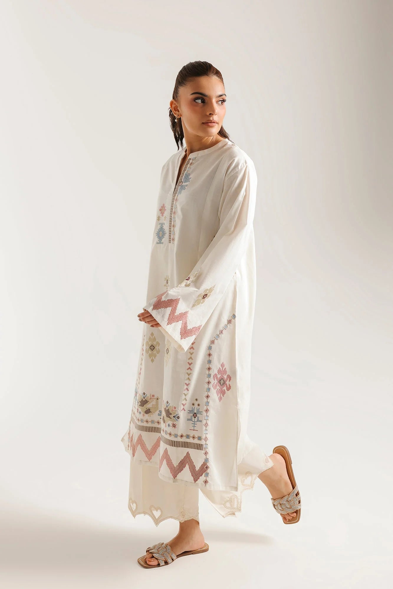 EMBROIDERED SHIRT (E9202/102/002)