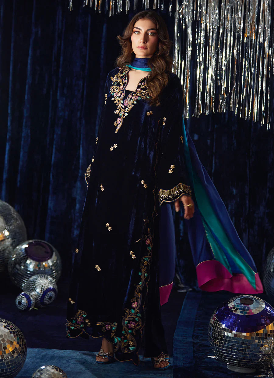 Farah Talib Aziz Velvet Fete '25 - Valeh Navy Shirt And Dupatta