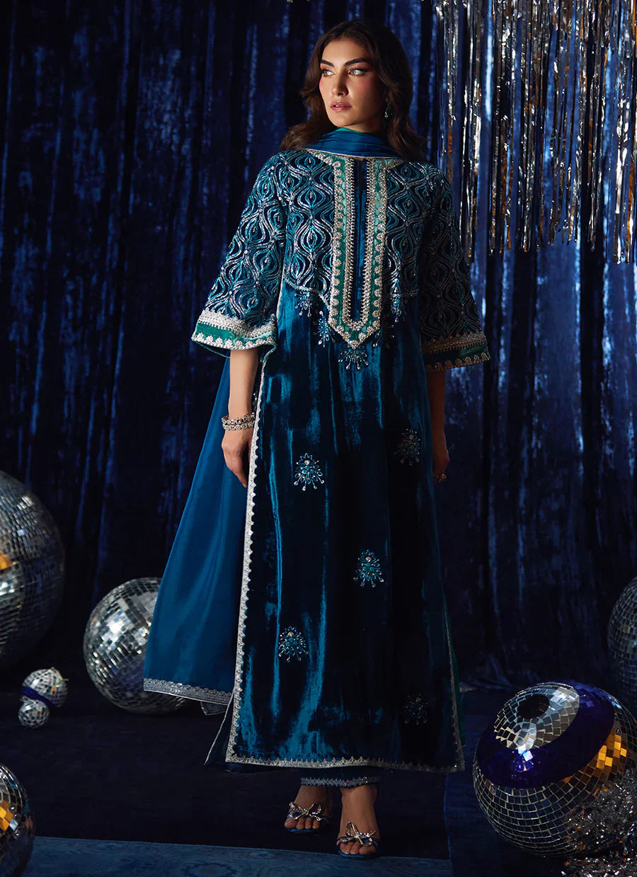 Farah Talib Aziz Velvet Fete '25 - Teen Teal Shirt And Dupatta