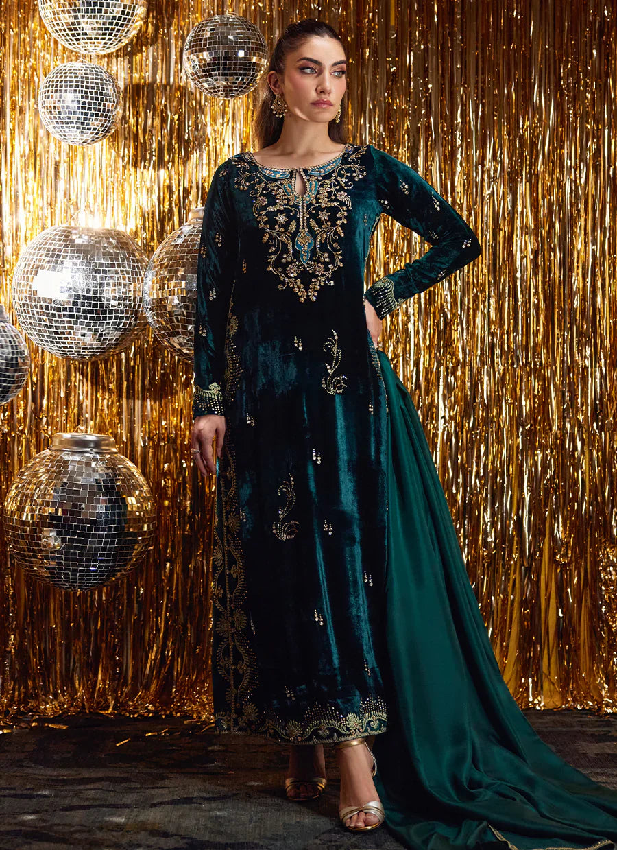 Farah Talib Aziz Velvet Fete '25 - Green Forest Green Velvet Shirt And Dupatta