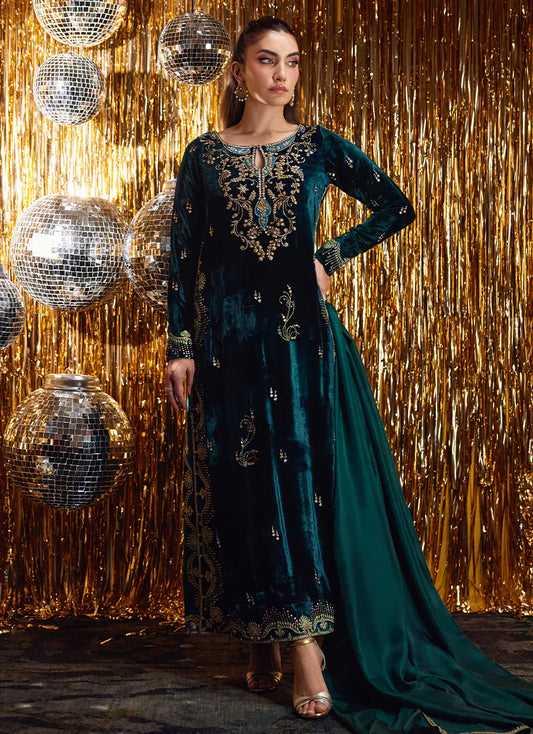 Farah Talib Aziz Velvet Fete '25 - Green Forest Green Velvet Shirt And Dupatta