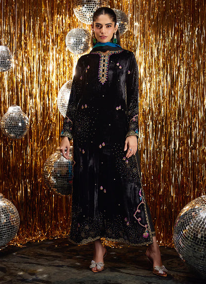 Farah Talib Aziz Velvet Fete '25 - Masika Black Shirt And Dupatta