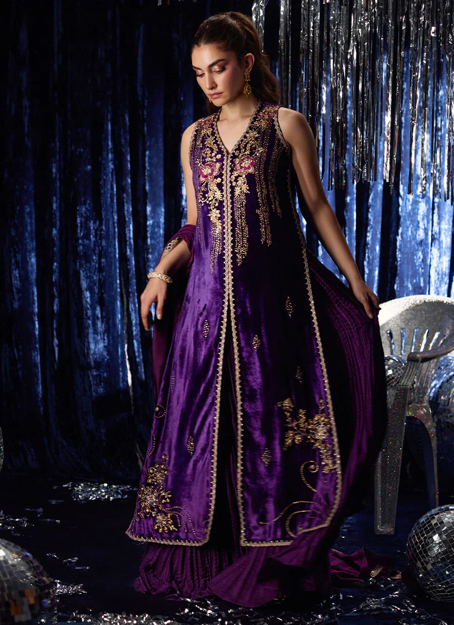 Farah Talib Aziz Velvet Fete '25 - Amima Aubergine Shirt And Dupatta