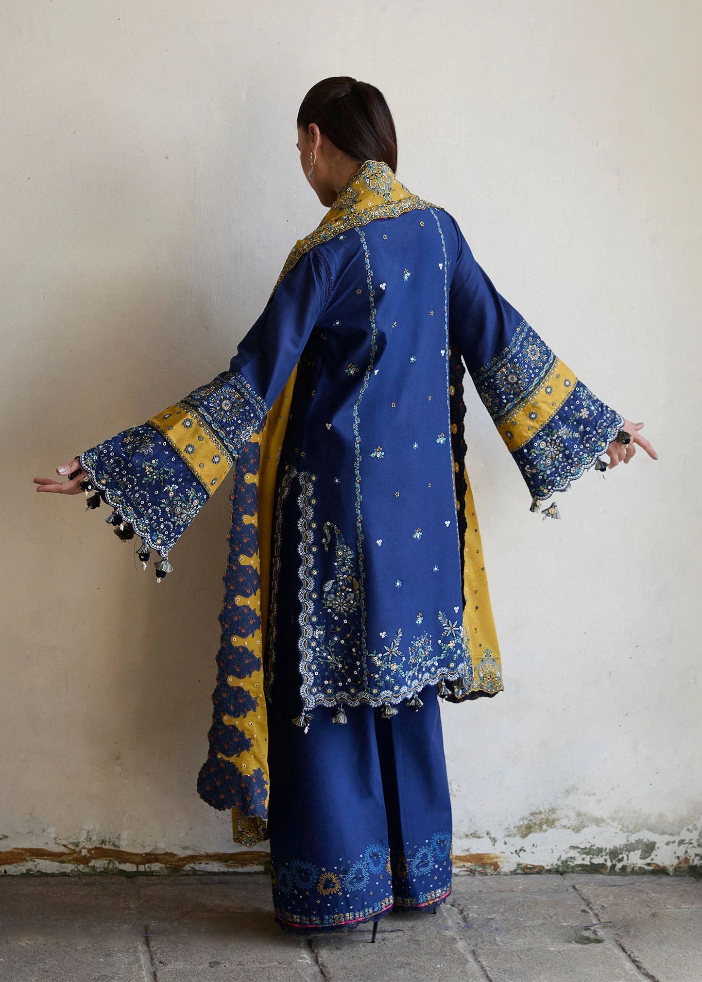 Hussain Rehar Luxury Lawn '25 - Riviera