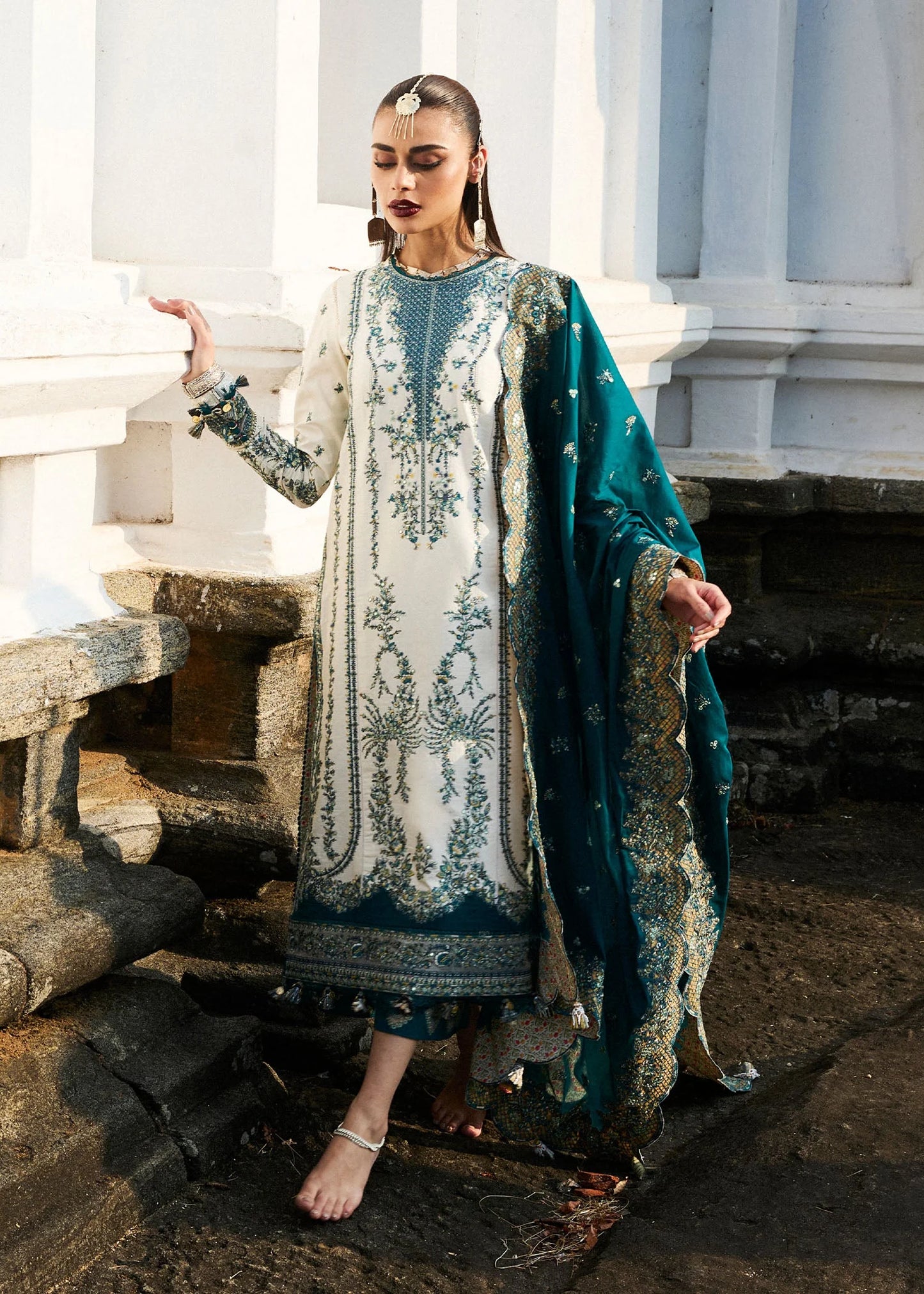 Hussain Rehar Luxury Lawn '25 - Veil