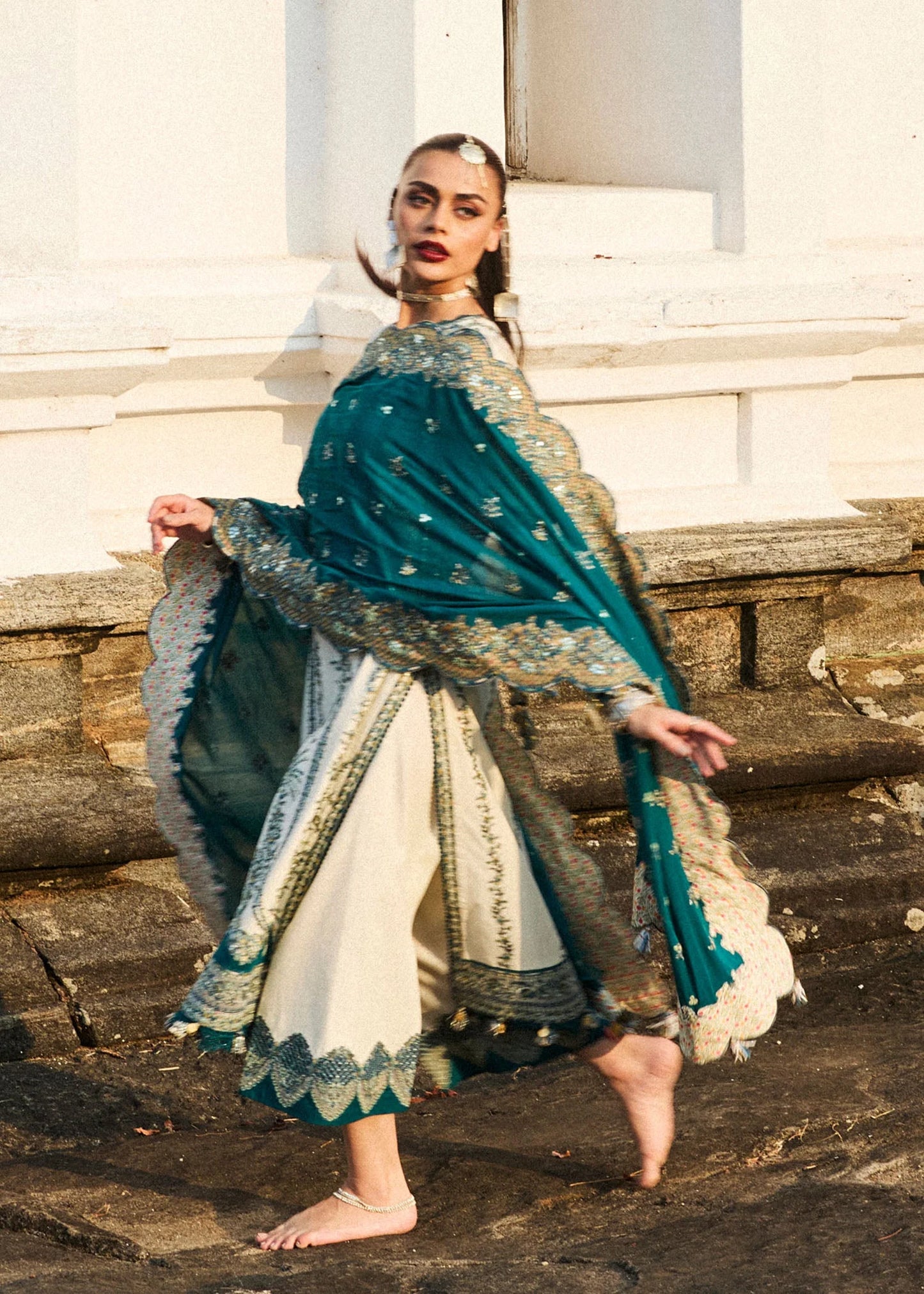 Hussain Rehar Luxury Lawn '25 - Veil