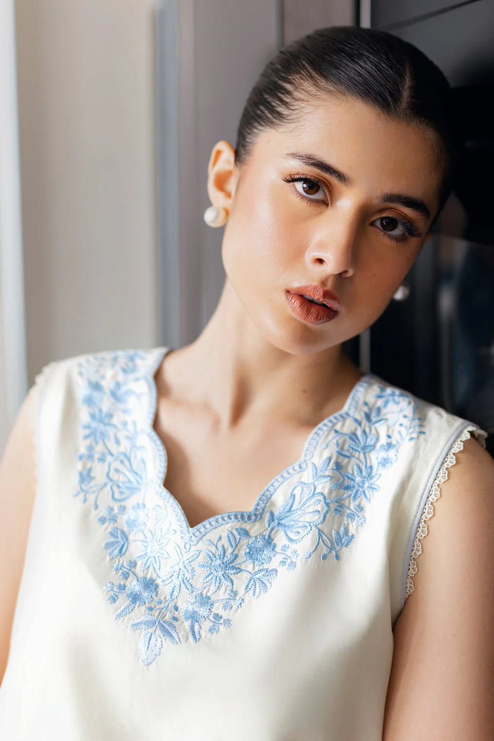 Zaib Staycation '25 - IVORY LUXURY EMBROIDERED 2PCS SET (NPA2-25303)
