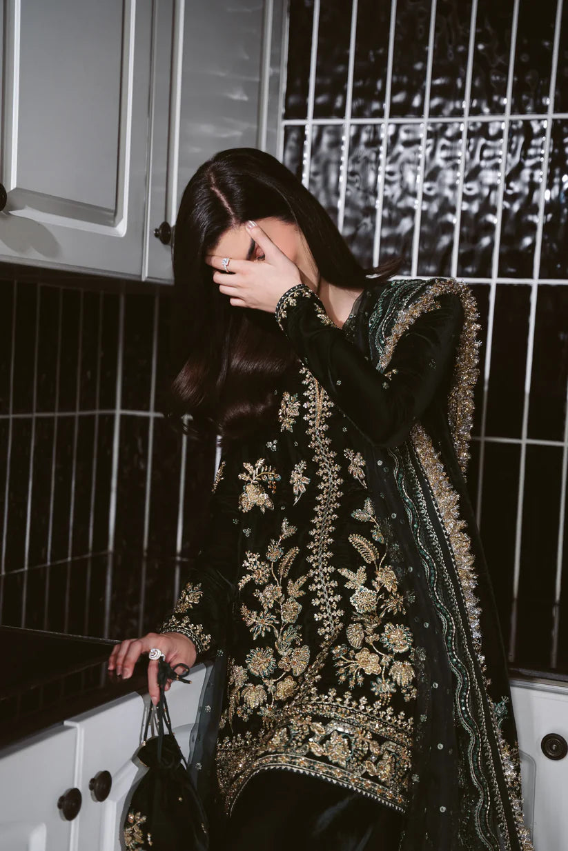 EMERALD GREEN LUXURY VELVET COUTURE (NPA3-25458) | ZAIB