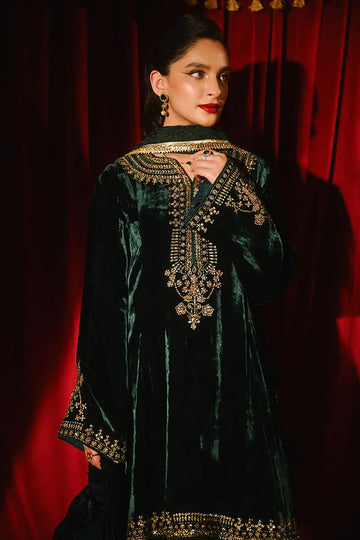 Ansab Jahangir So Hot - Luxury Velvets '25 - Taliah