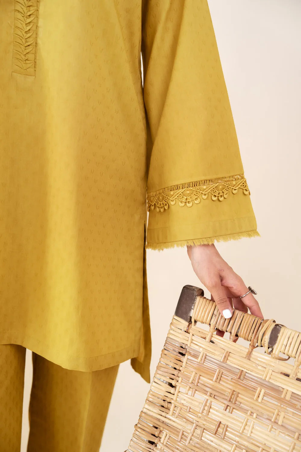 Radiate | Meri Zindagi Hai Tu '26 | Wear Insead