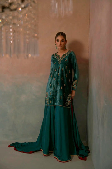 Ayesha Somaya Velvet '25 - Golden Haze