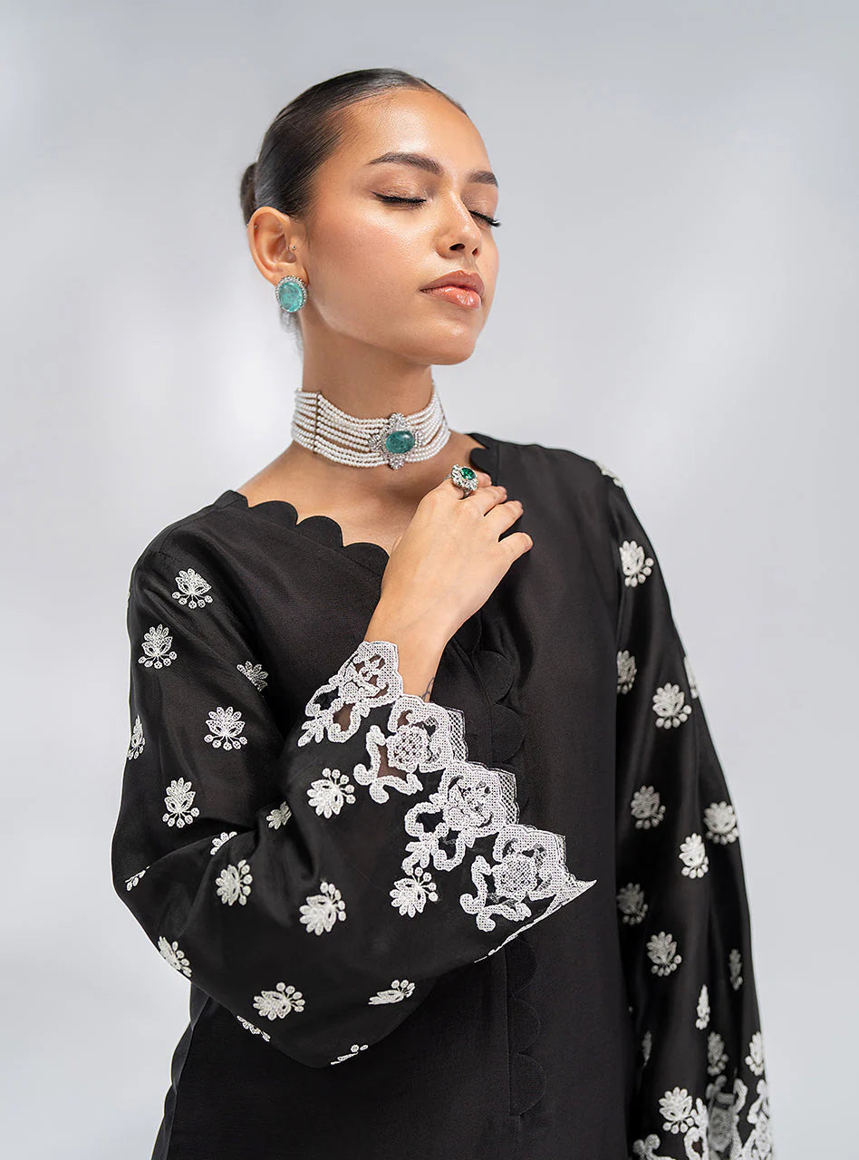 Ciar | Zainab Chottani