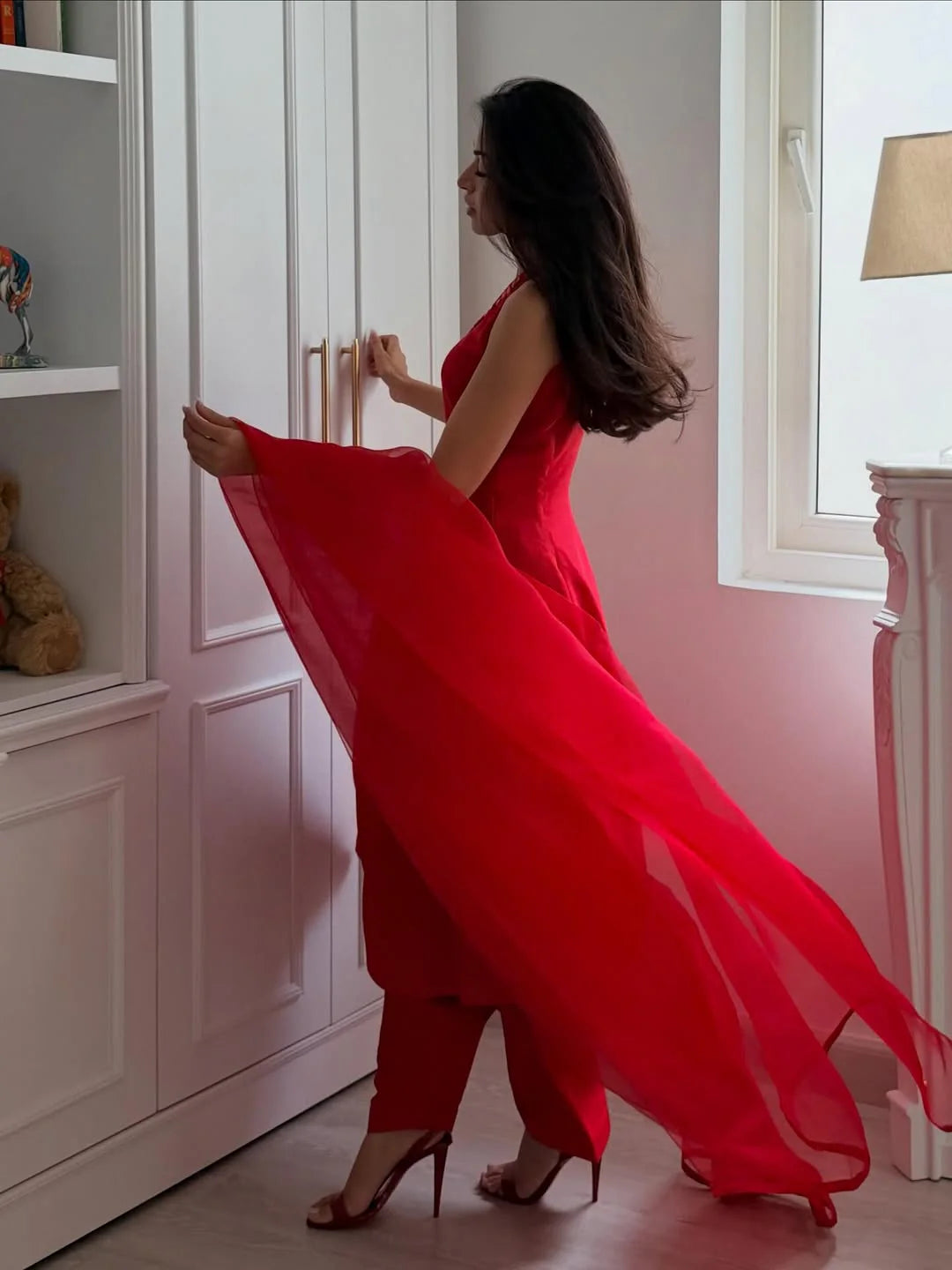 Red dahlia | SADAF KANWAL