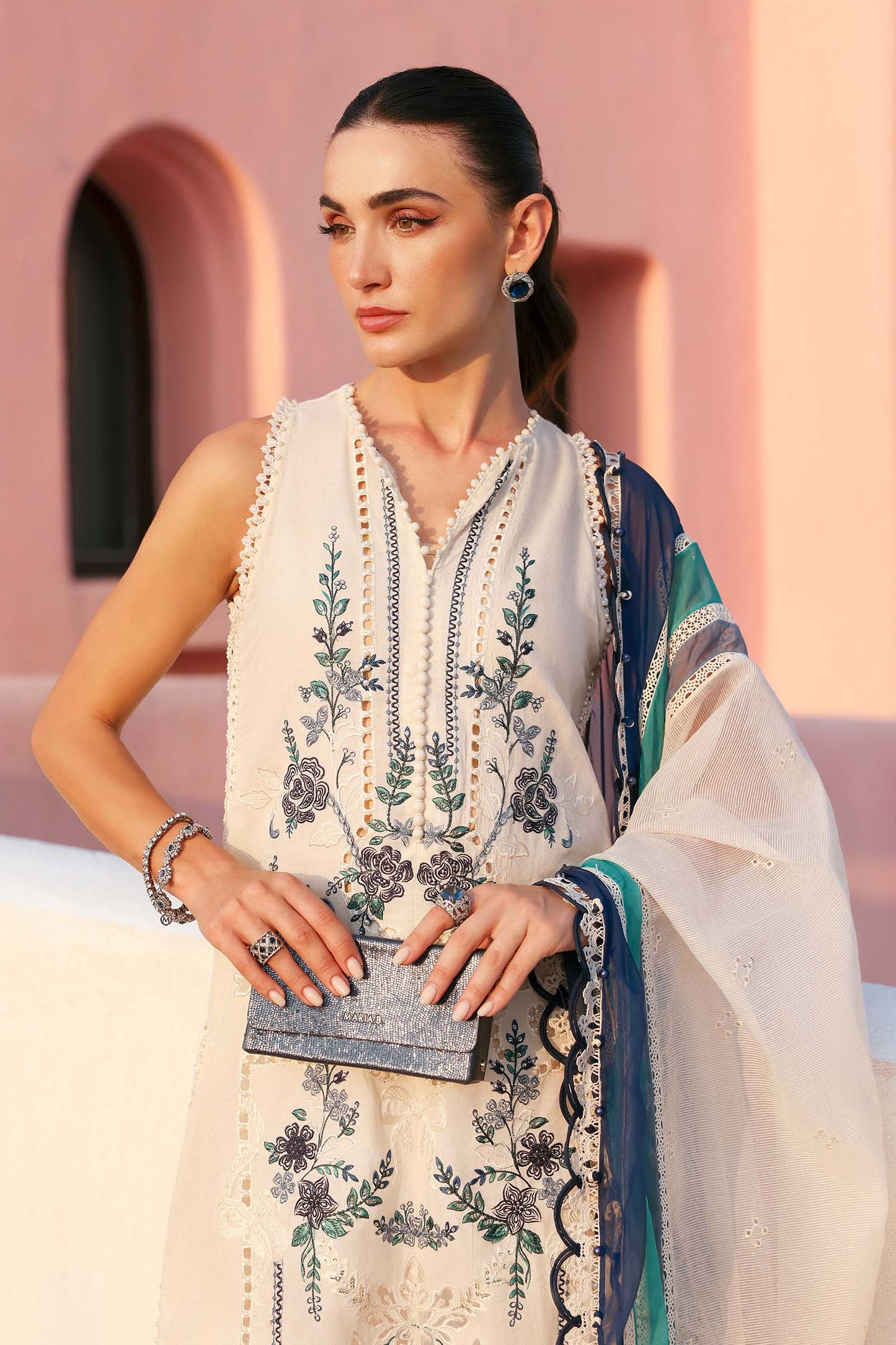 3 Piece Unstitched Embroidered Jacquard Lawn Suit In Stock BARCODE:D-2609-B