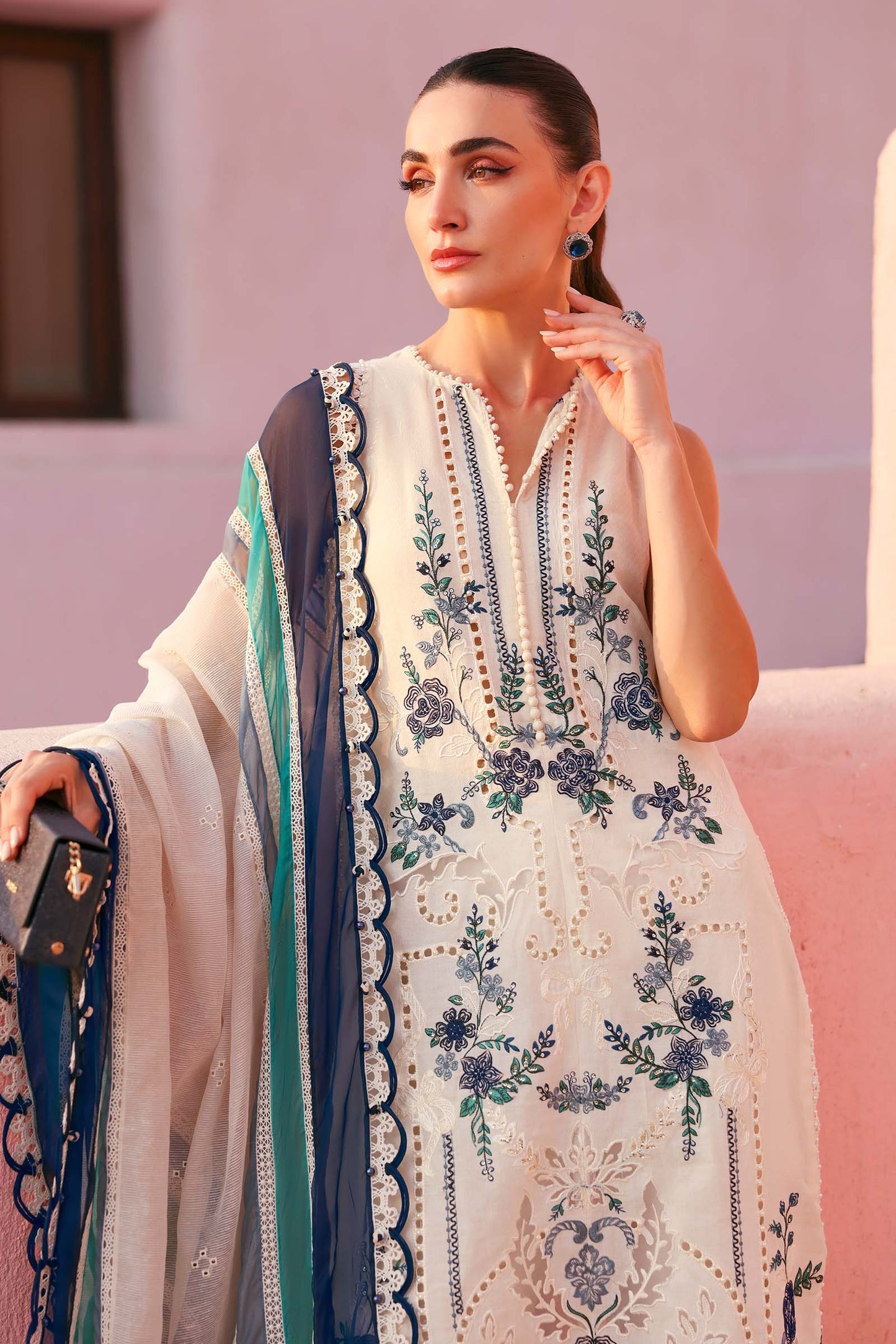 3 Piece Unstitched Embroidered Jacquard Lawn Suit In Stock BARCODE:D-2609-B