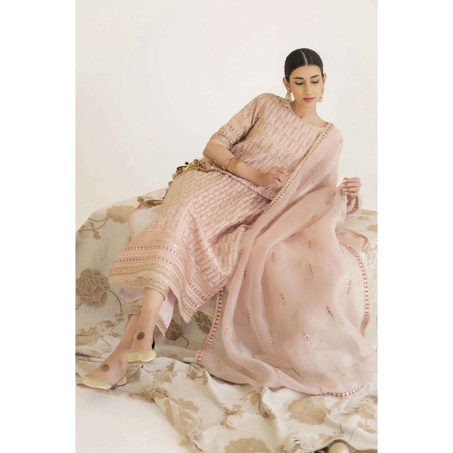 POWDER PINK OUTFIT | NARGIS | DYOT