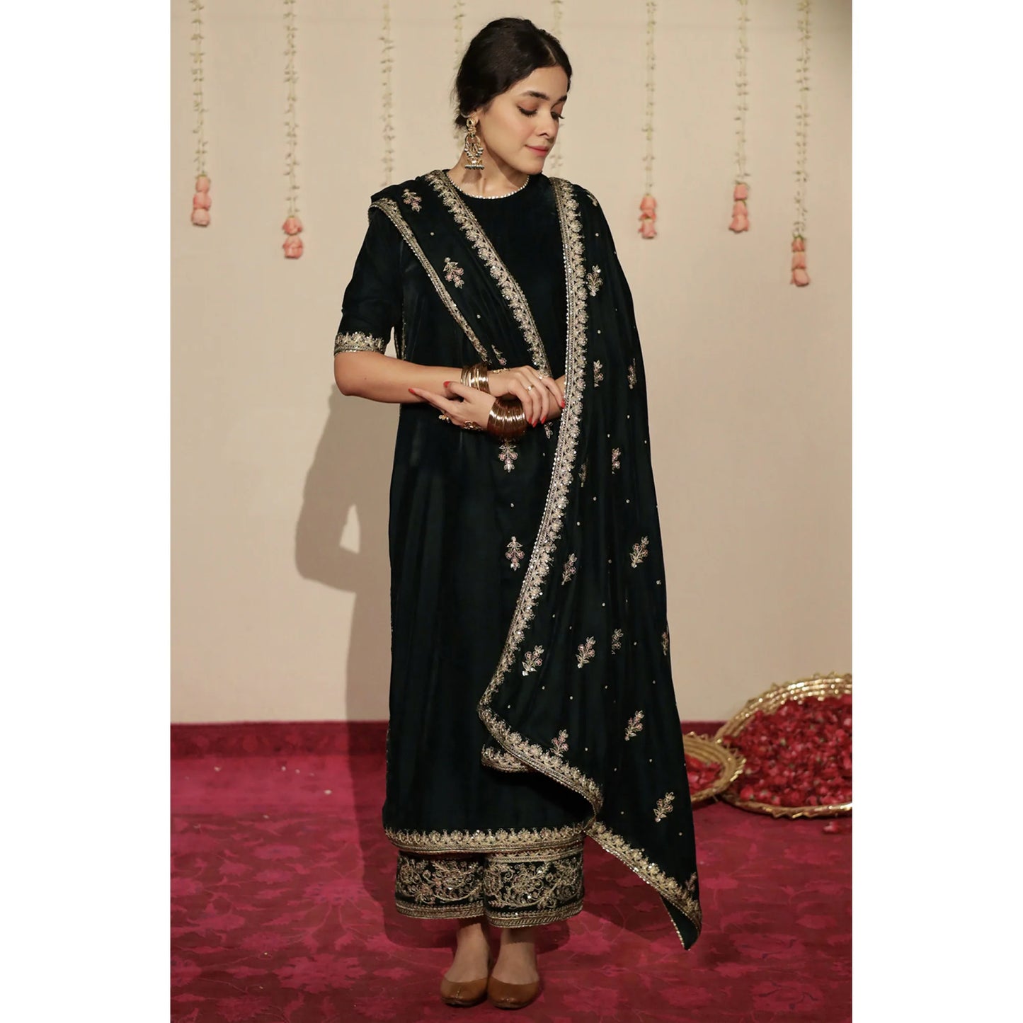 BOTTLE GREEN OUTFIT | CHAMKELI' 23 | DYOT