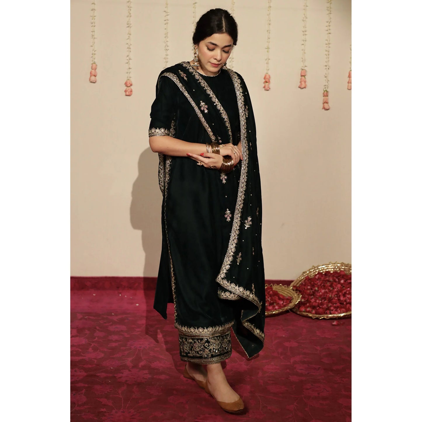 BOTTLE GREEN OUTFIT | CHAMKELI' 23 | DYOT