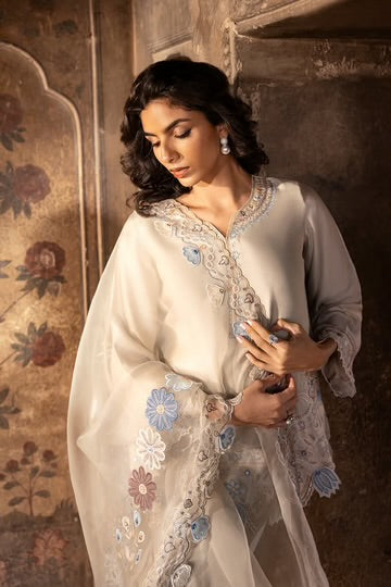 Shazia Rauf Khan Gulaabi Bagh '26 - Cyra